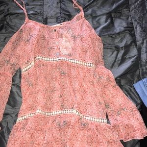 Cute pink floral summer shirt! Peekaboo shoulder!